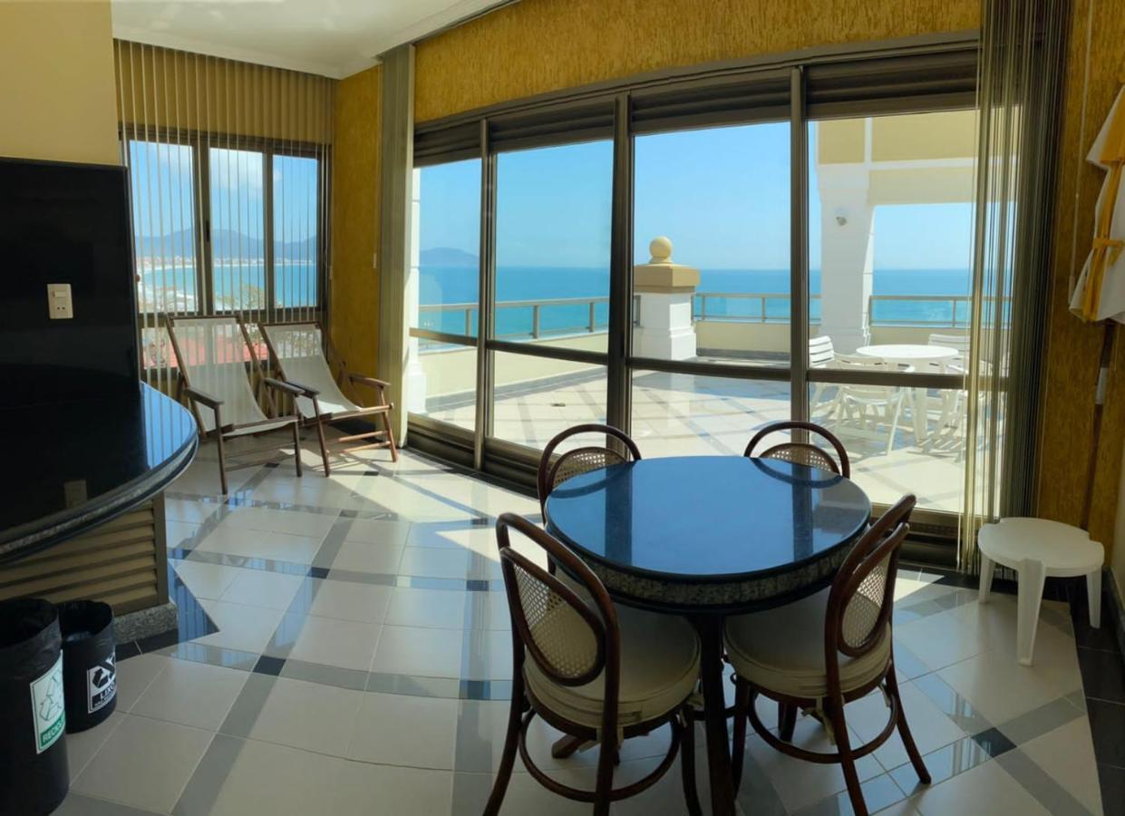 Aparthotel Golfinhos