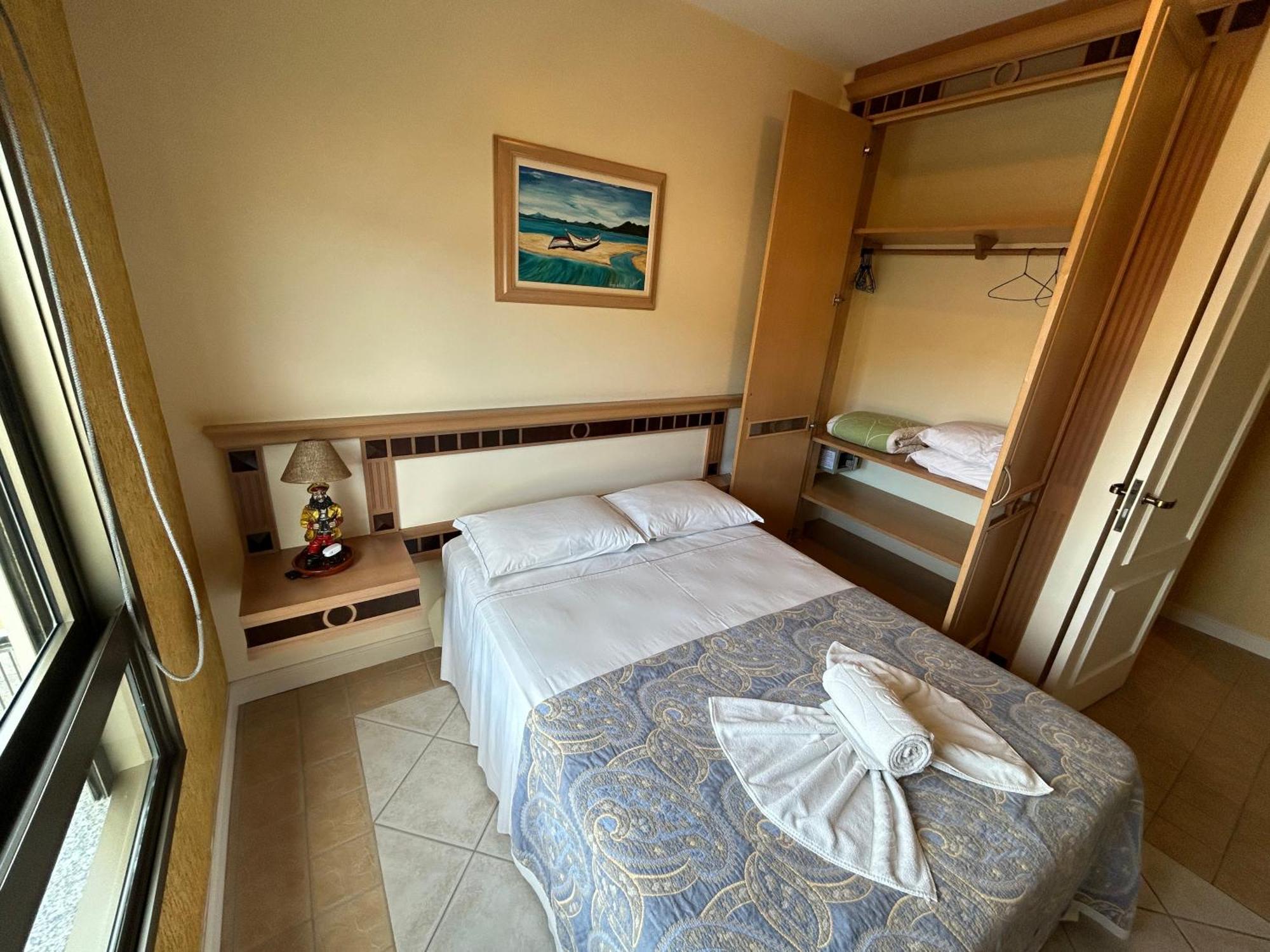 Golfinhos Aparthotel 4*
