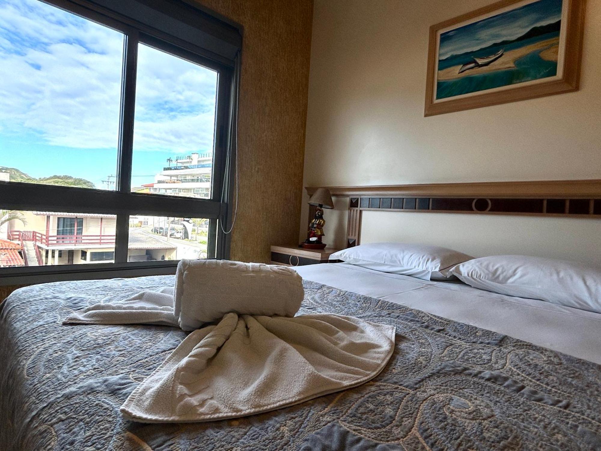 Aparthotel Golfinhos 4*